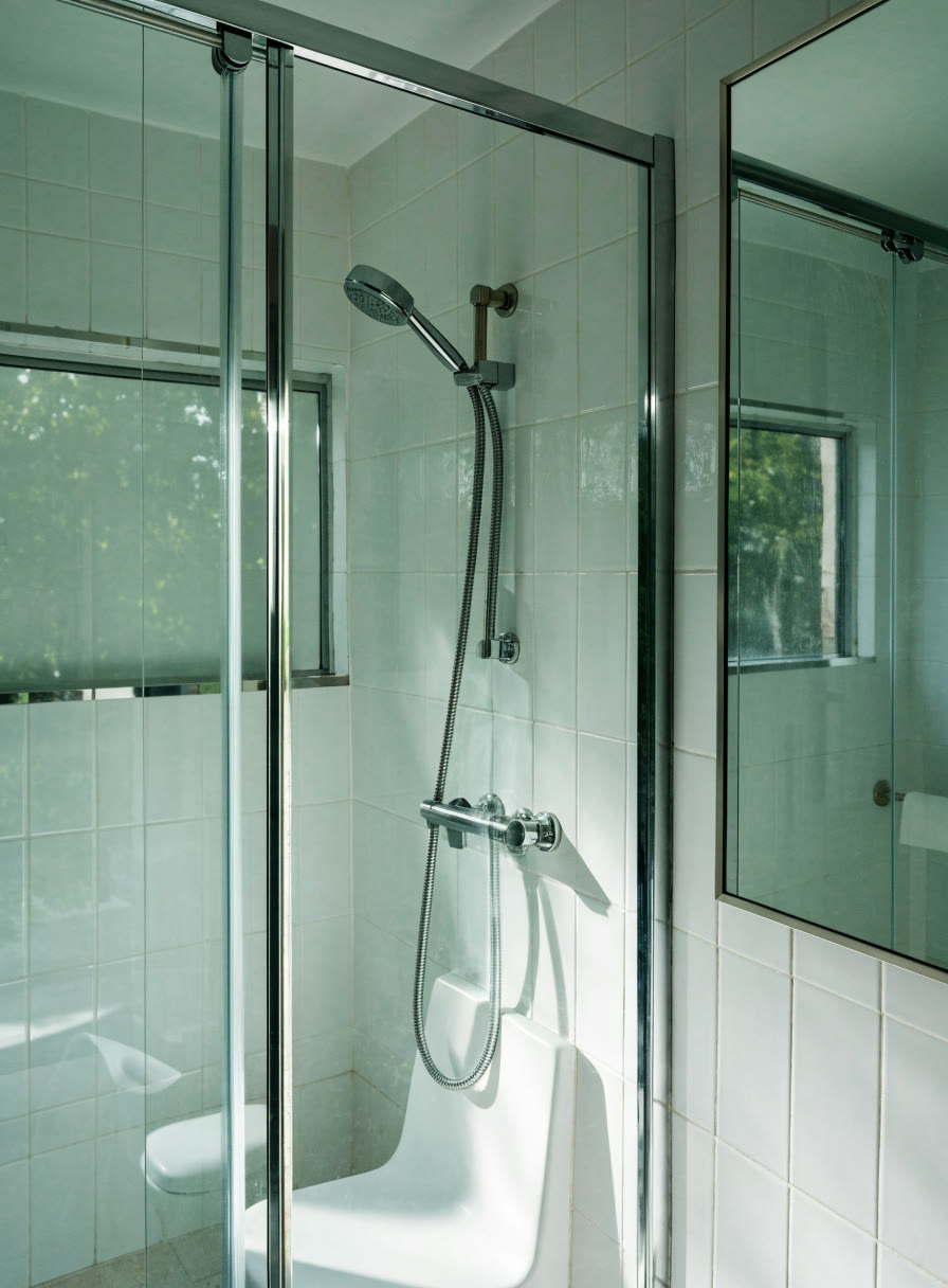 Cancel de baño y espejo de vidrio sin manchas